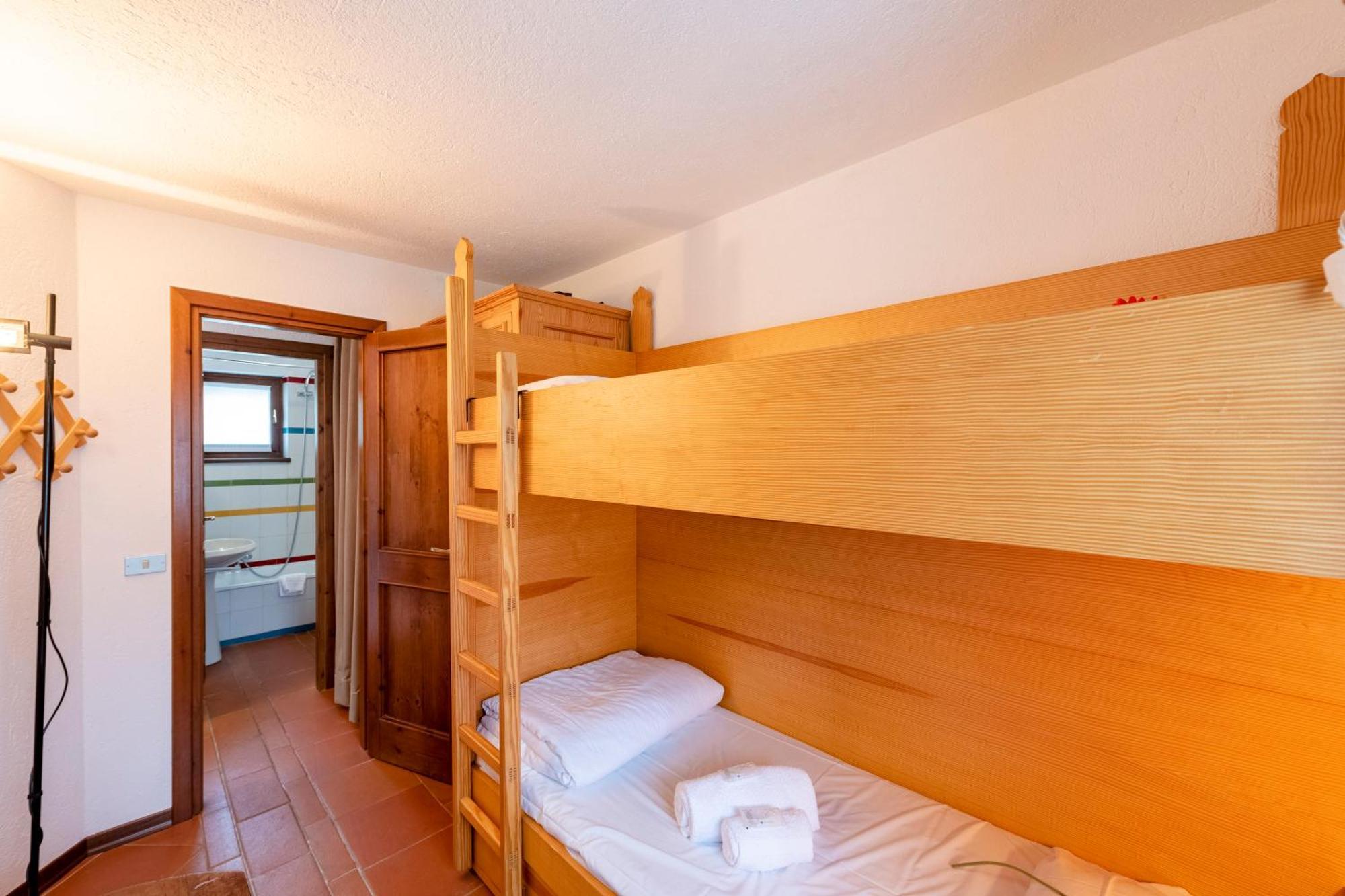 Flat With Garden In - Happy Apartment